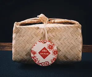 Хэй Ча с плесенью в корзинке, 1 кг, 2019 год