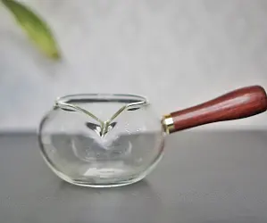 Сливник с ручкой, 230 мл